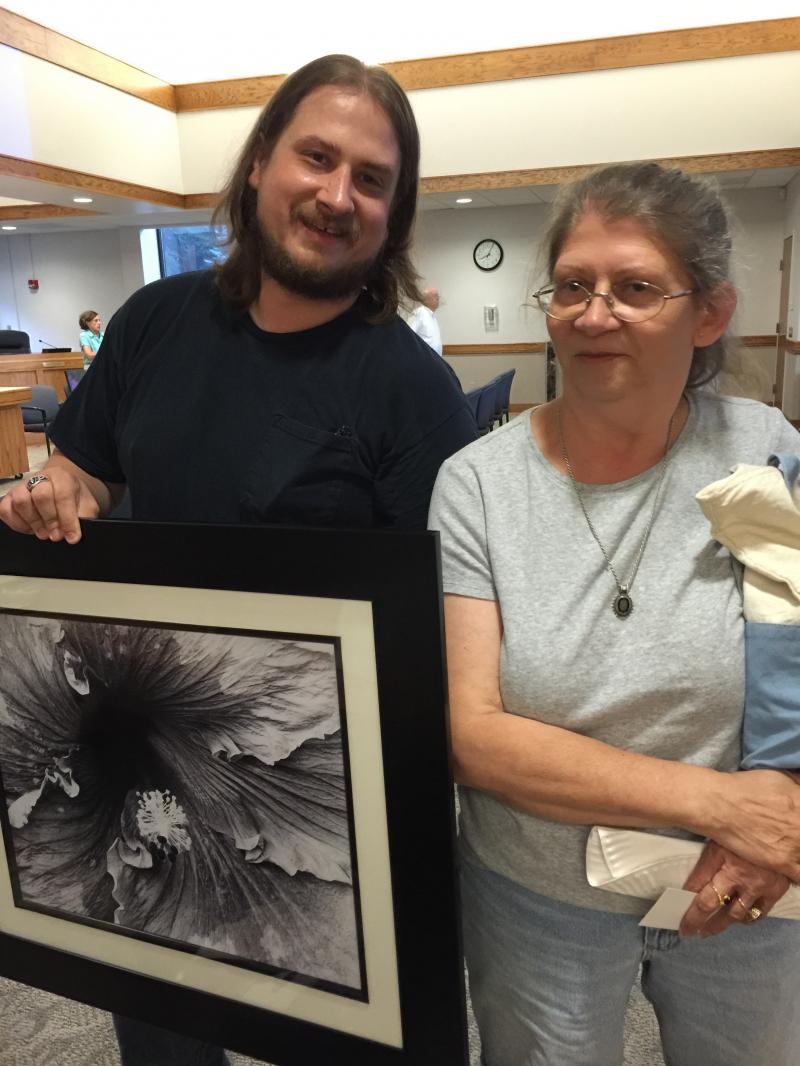 WH13.230101619_std Like Mother, Like Son--TWO talented artists! Jesse Selley and his mother, Wanda Selley.
